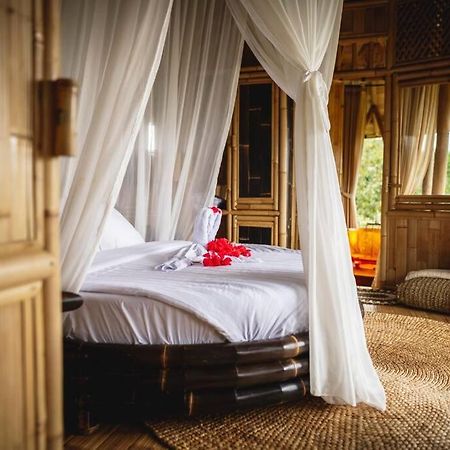 Вилла The Nude House Selat Экстерьер фото