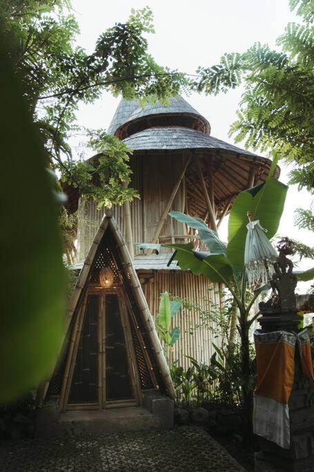 Вилла The Nude House Selat Экстерьер фото